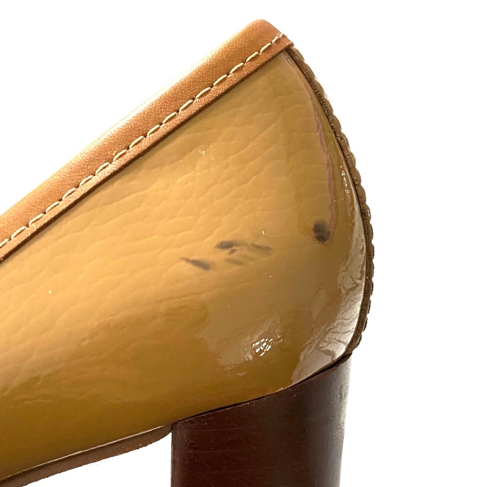 Tory Burch Aaden Gold Medallion Tan Patent Leather Mid-Heel Logo Heel Pumps 8M - Picture 12 of 12
